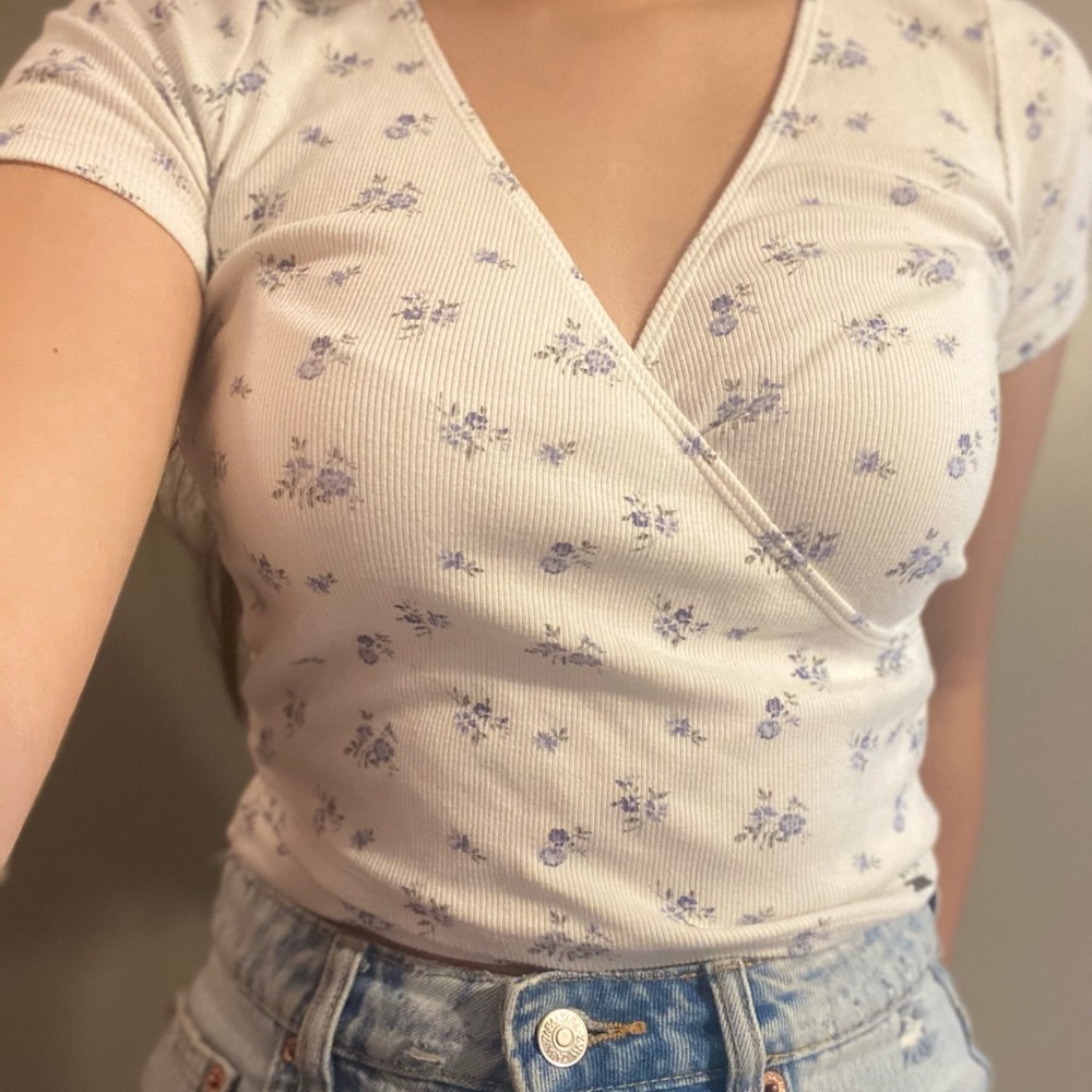 Hollister crossed baby tee